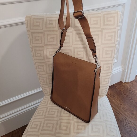 Calvin Klein Crossbody Bag. Large Caramel Silvertone Hardware Adjustable Strap. - Picture 2 of 15